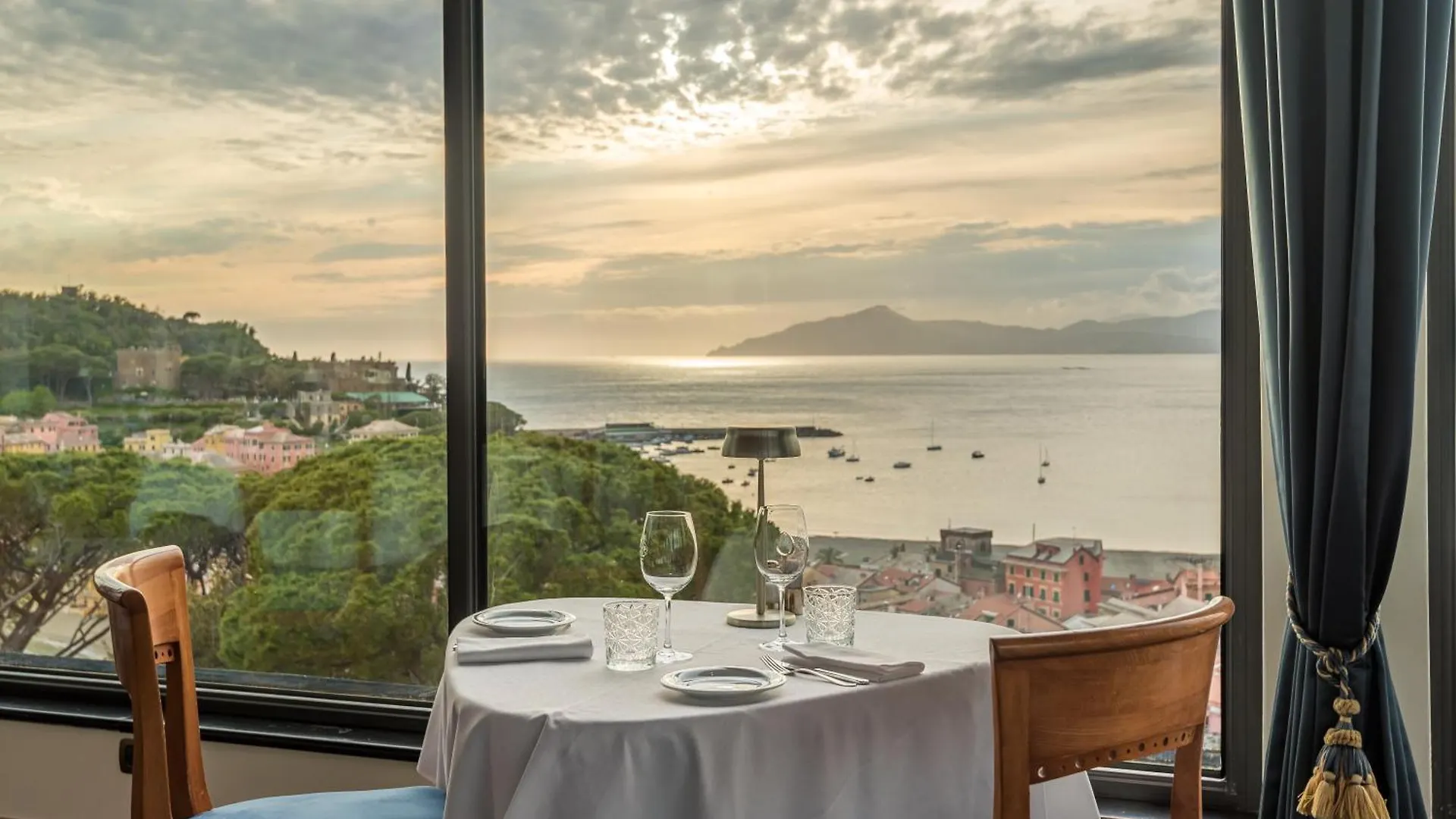 Hotel Vis A Vis Sestri Levante Italy