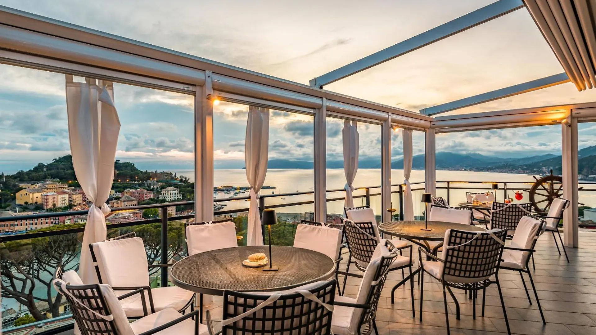 Hotel Vis A Vis Sestri Levante Italy