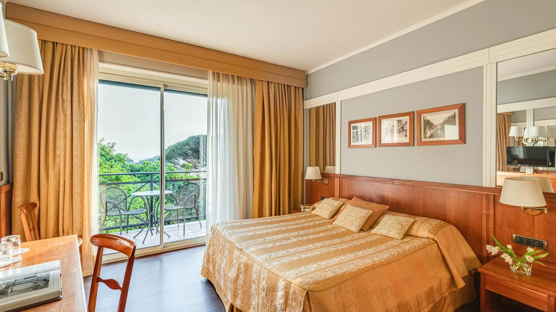 ****  Hotel Vis A Vis Sestri Levante Olaszország